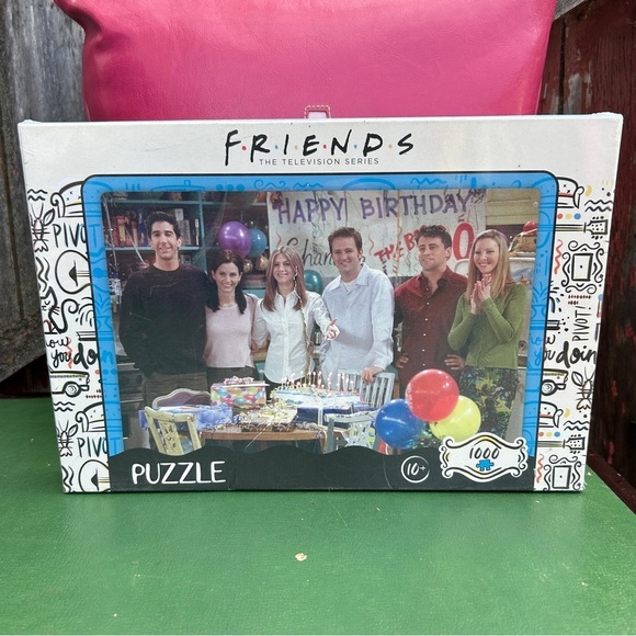Friends TV Series Birthday Puzzle *New with slight opening see Photo - Picture 1 of 5